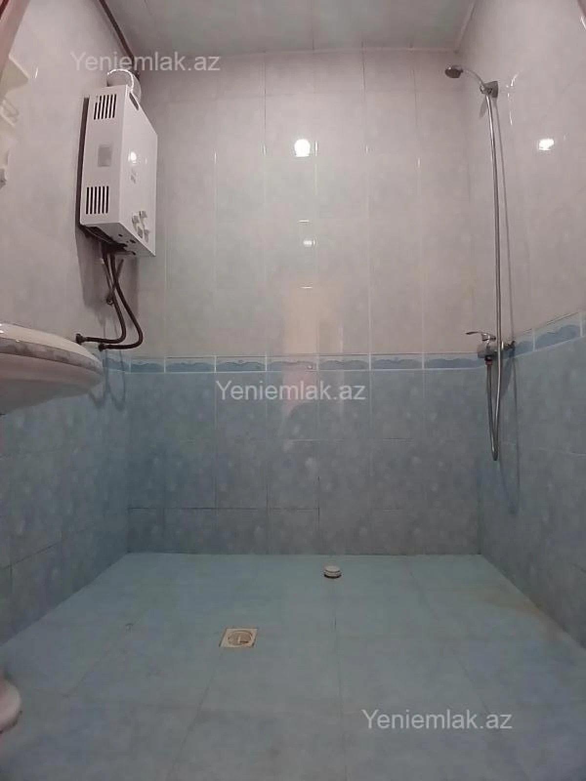 Satılır 3 otaqlı köhnə tikili 80 m²