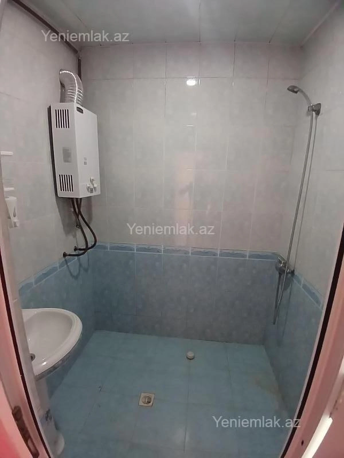 Satılır 3 otaqlı köhnə tikili 80 m²