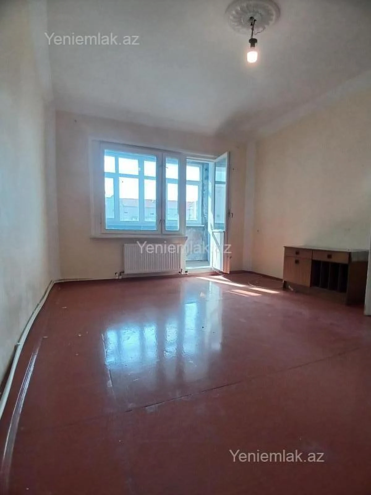 Satılır 3 otaqlı köhnə tikili 80 m²