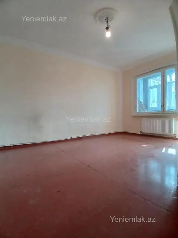 Satılır 3 otaqlı köhnə tikili 80 m²