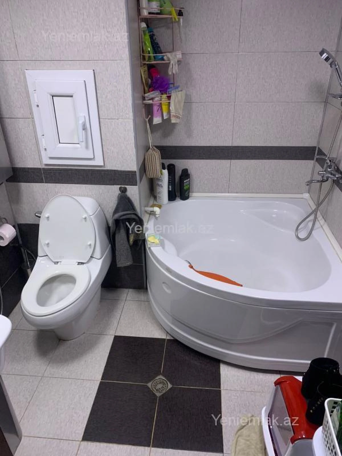 Satılır 5 otaqlı köhnə tikili 120 m²