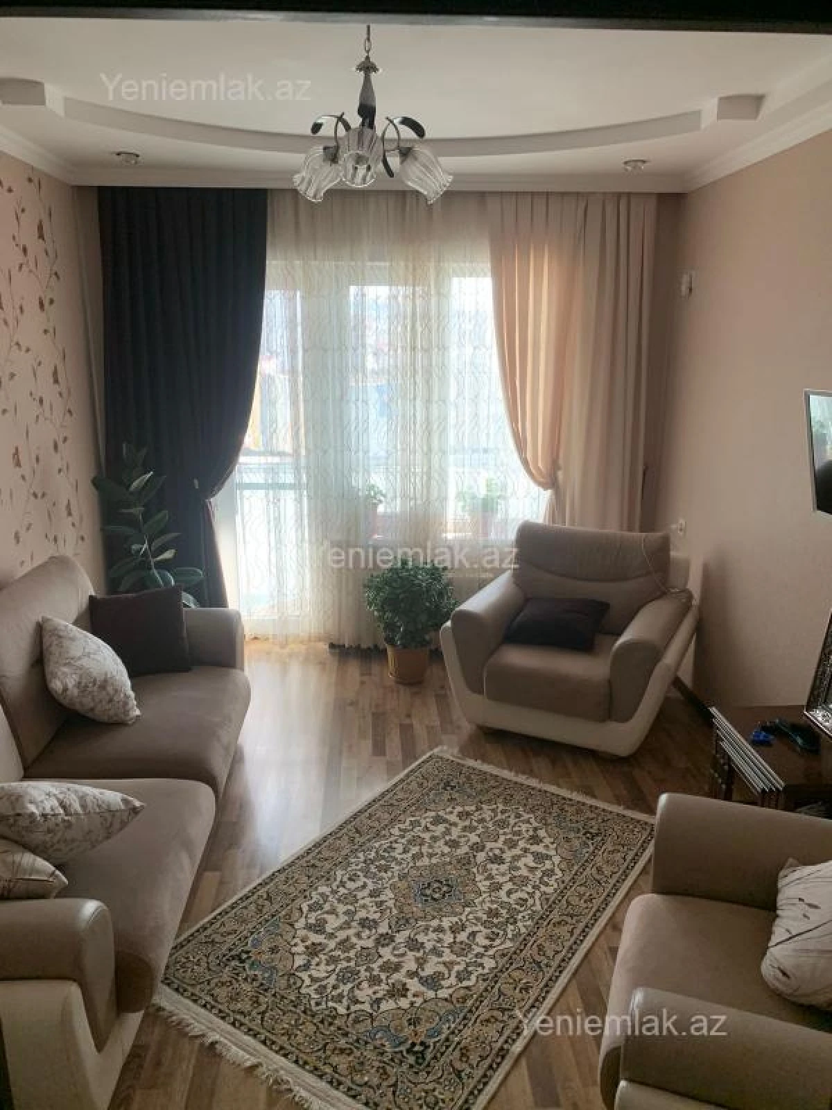 Satılır 5 otaqlı köhnə tikili 120 m²