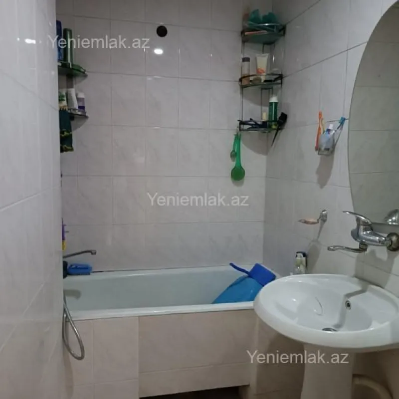 Satılır 5 otaqlı köhnə tikili 118 m²