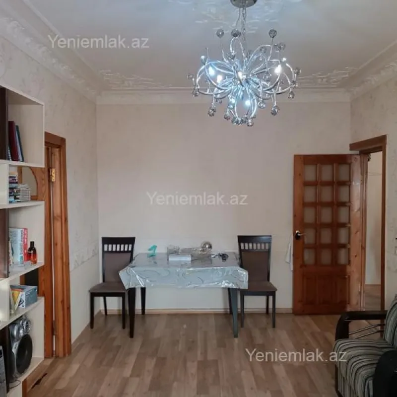 Satılır 5 otaqlı köhnə tikili 118 m²