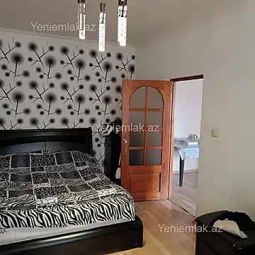 Satılır 5 otaqlı köhnə tikili 118 m²