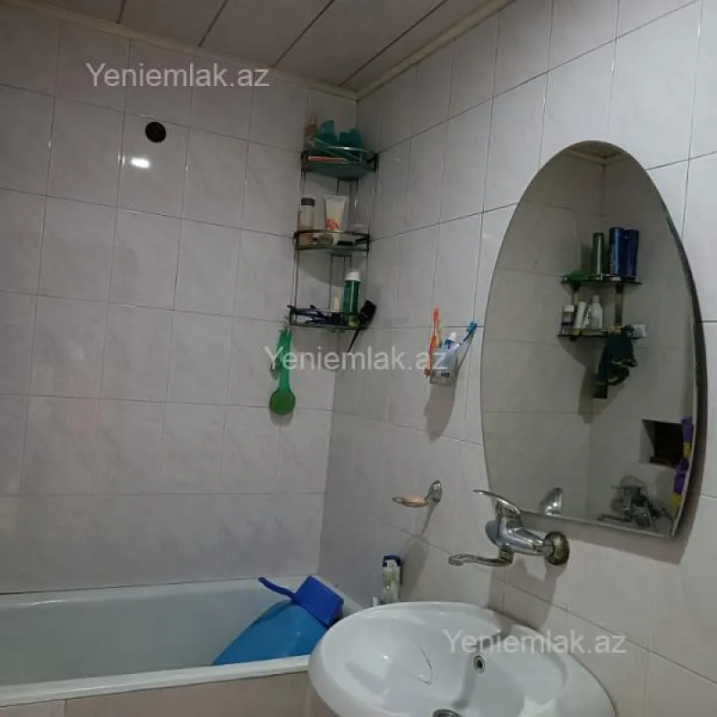 Satılır 5 otaqlı köhnə tikili 118 m²