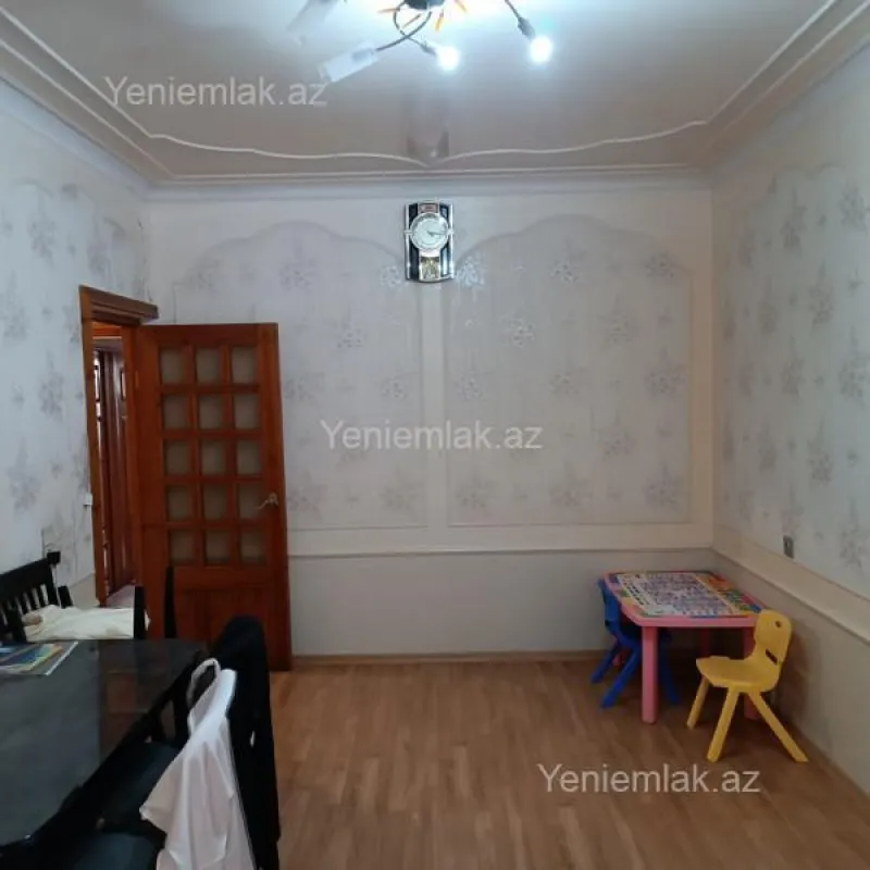 Satılır 5 otaqlı köhnə tikili 118 m²