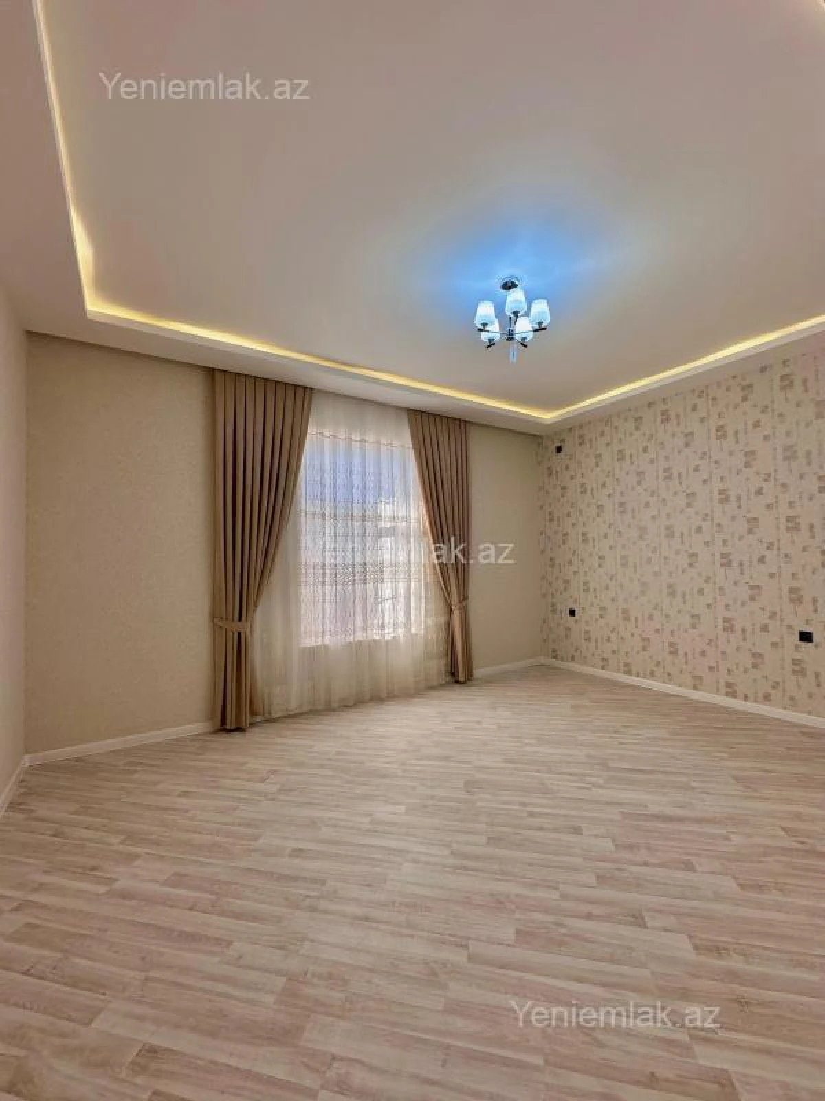 Satılır 4 otaqlı həyət evi 180 m²