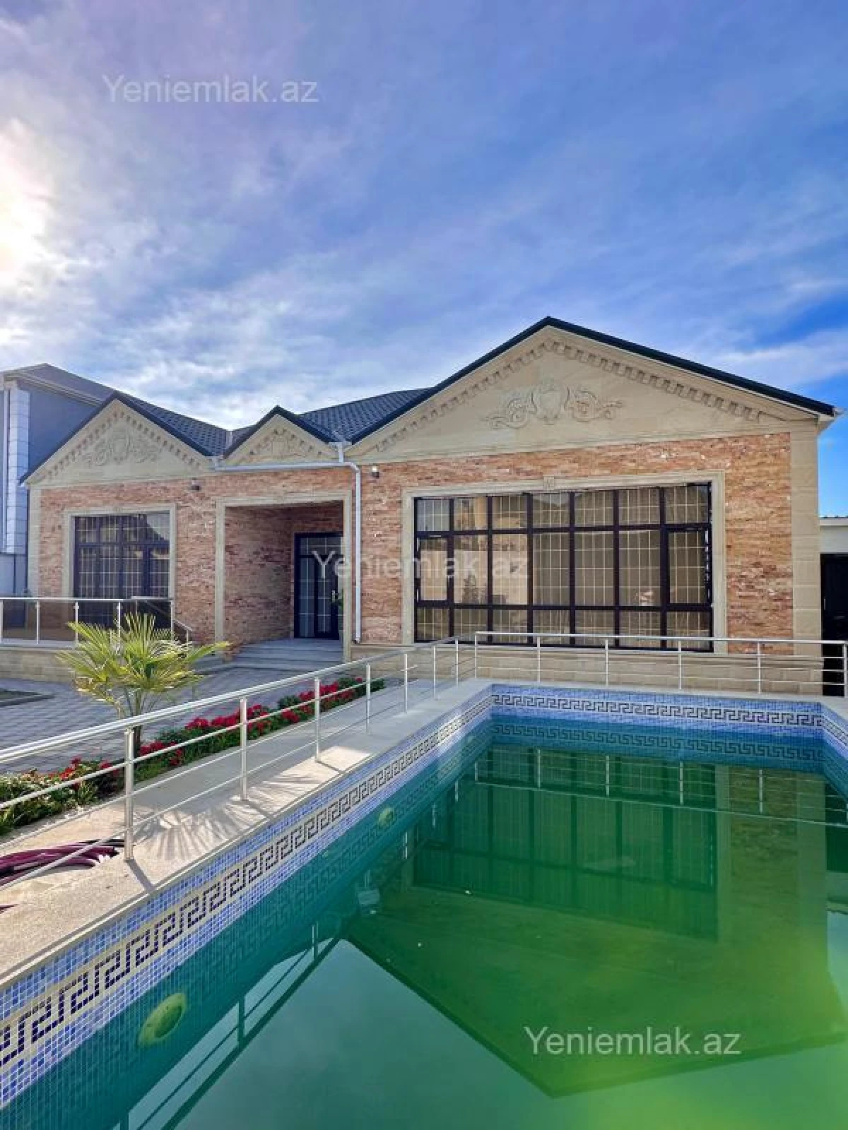 Satılır 4 otaqlı həyət evi 180 m²