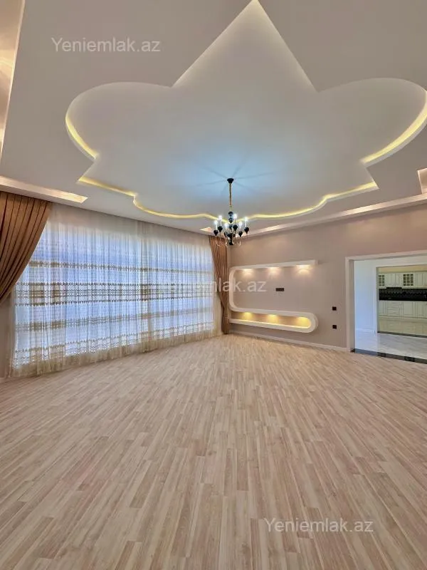 Satılır 4 otaqlı həyət evi 180 m²