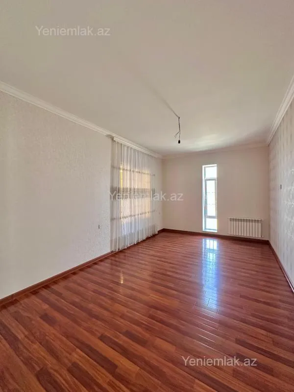 Satılır 6 otaqlı həyət evi 330 m²