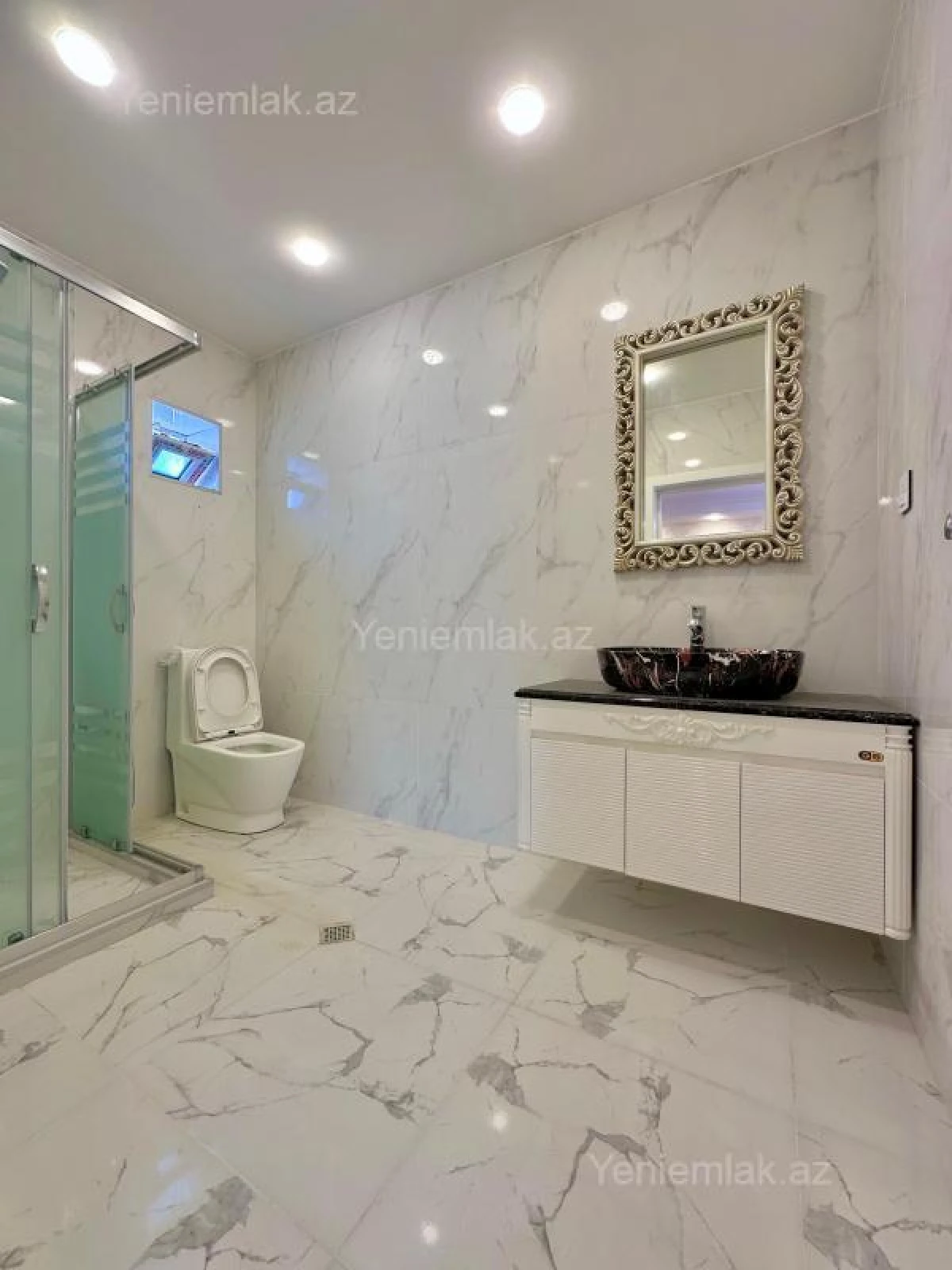 Satılır 6 otaqlı həyət evi 330 m²