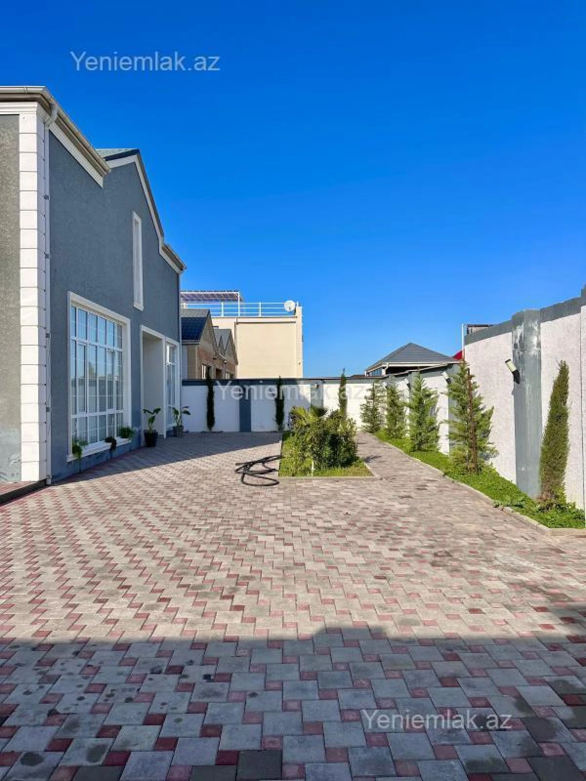 Satılır 6 otaqlı həyət evi 330 m²