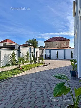 Satılır 6 otaqlı həyət evi 330 m²