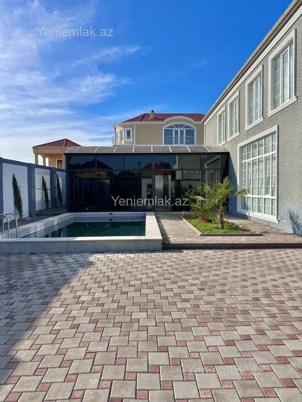 Satılır 6 otaqlı həyət evi 330 m²