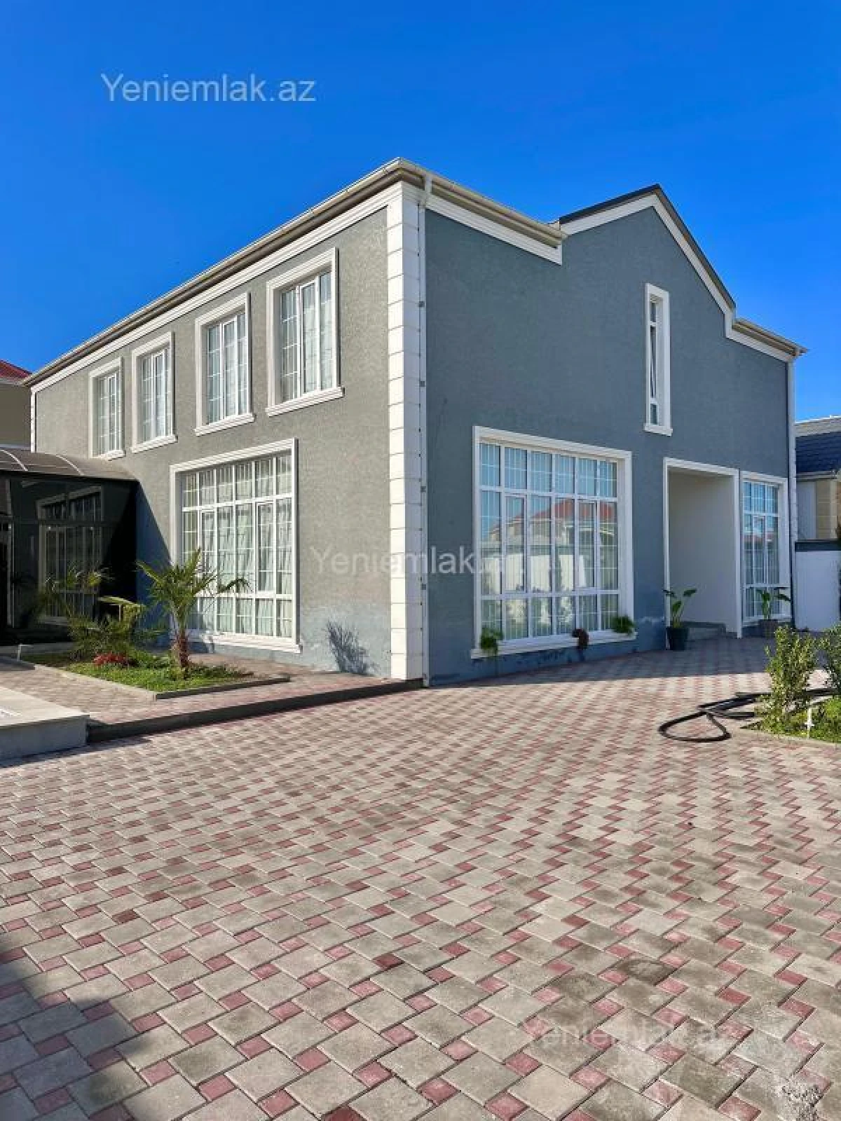 Satılır 6 otaqlı həyət evi 330 m²