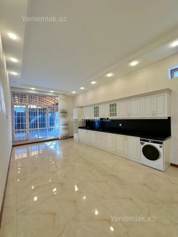 Satılır 6 otaqlı həyət evi 330 m²