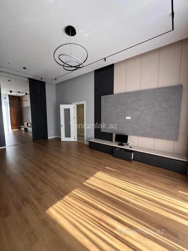 Satılır 3 otaqlı həyət evi 150 m²