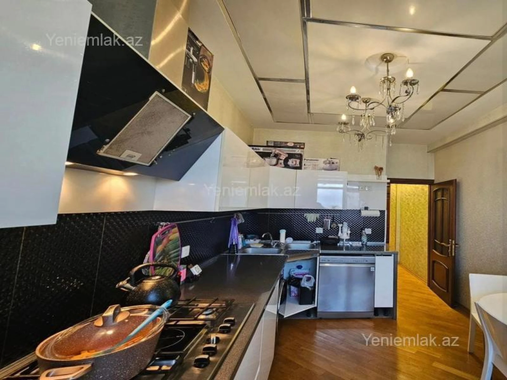 Satılır 2 otaqlı yeni tikili 94 m²