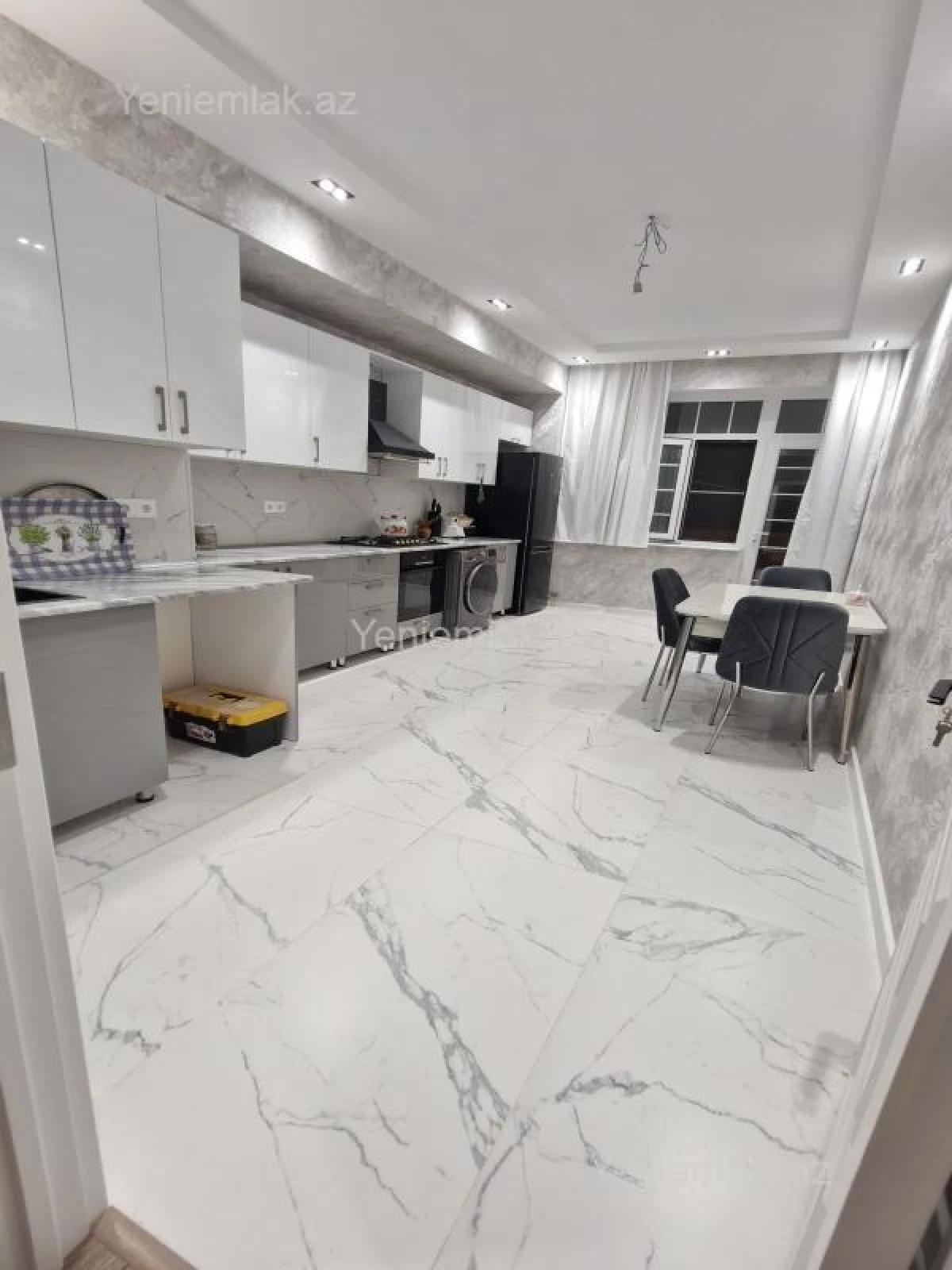 Satılır 3 otaqlı yeni tikili 124 m²