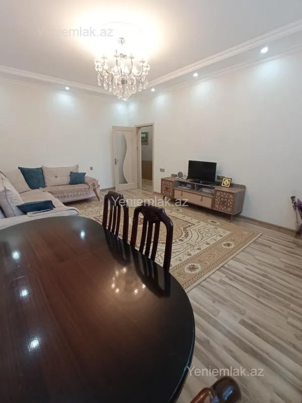 Satılır 4 otaqlı həyət evi 100 m²