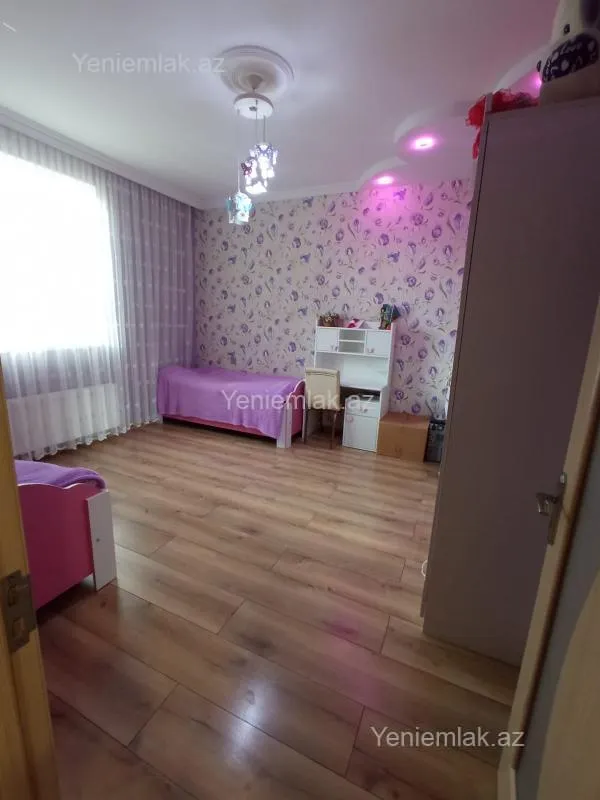 Satılır 4 otaqlı həyət evi 100 m²