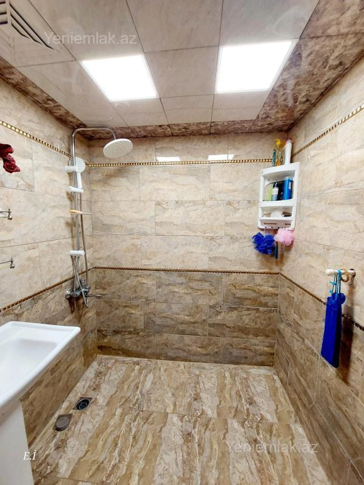 Satılır 3 otaqlı köhnə tikili 70 m²