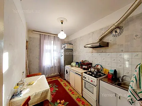 Satılır 3 otaqlı köhnə tikili 70 m²