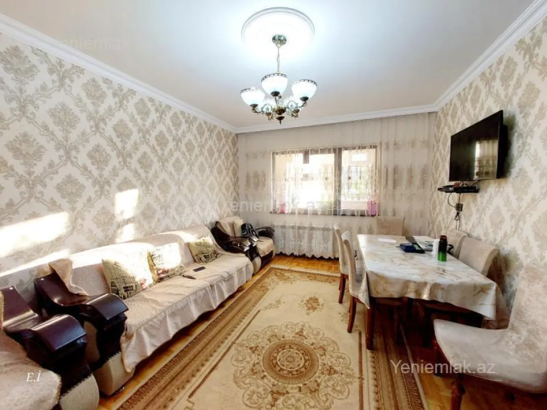 Satılır 3 otaqlı köhnə tikili 70 m²