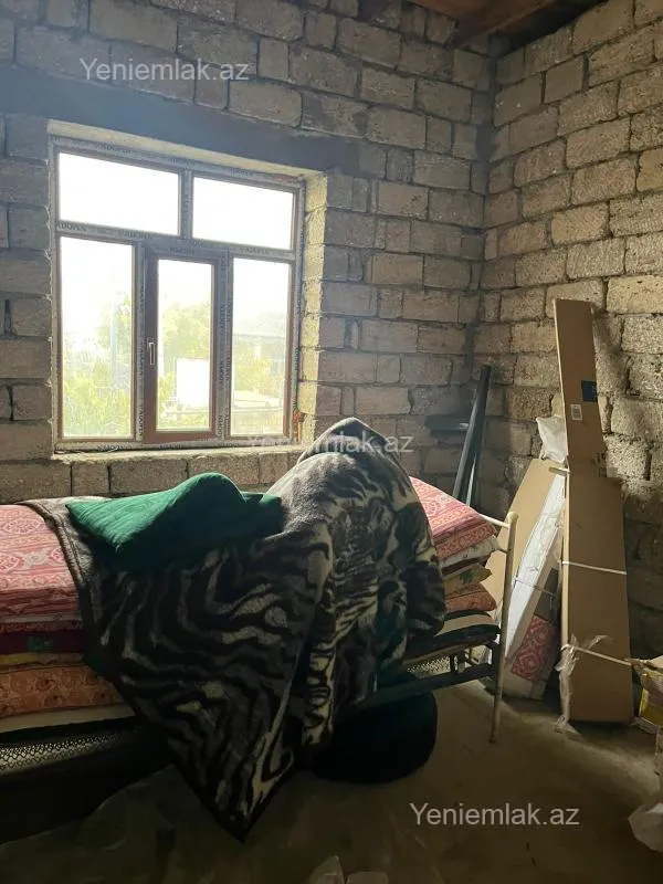 Satılır 6 otaqlı həyət evi 234 m²