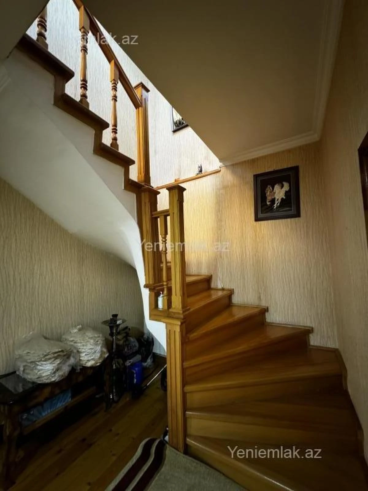Satılır 7 otaqlı həyət evi 200 m²