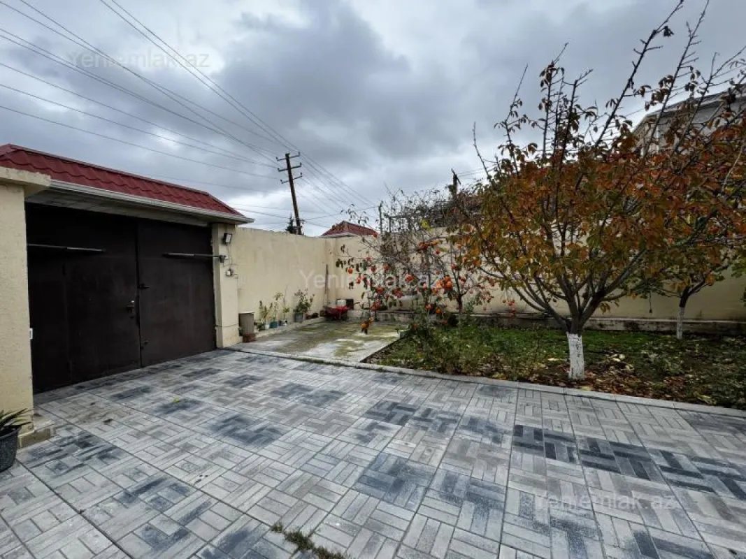 Satılır 7 otaqlı həyət evi 200 m²
