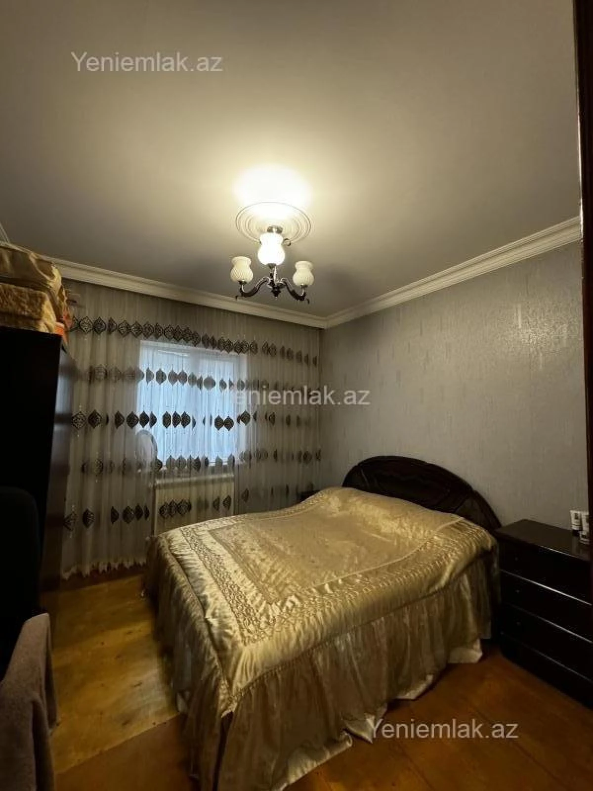 Satılır 7 otaqlı həyət evi 200 m²