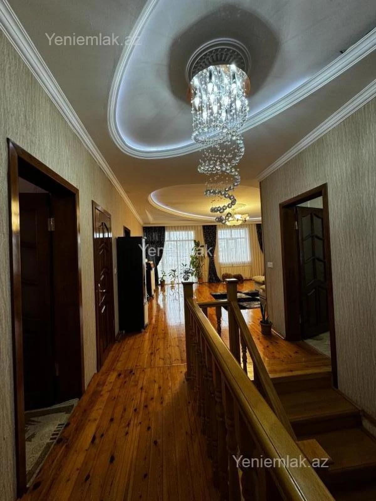 Satılır 7 otaqlı həyət evi 200 m²