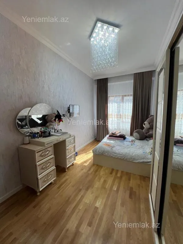 Satılır 3 otaqlı yeni tikili 100 m²