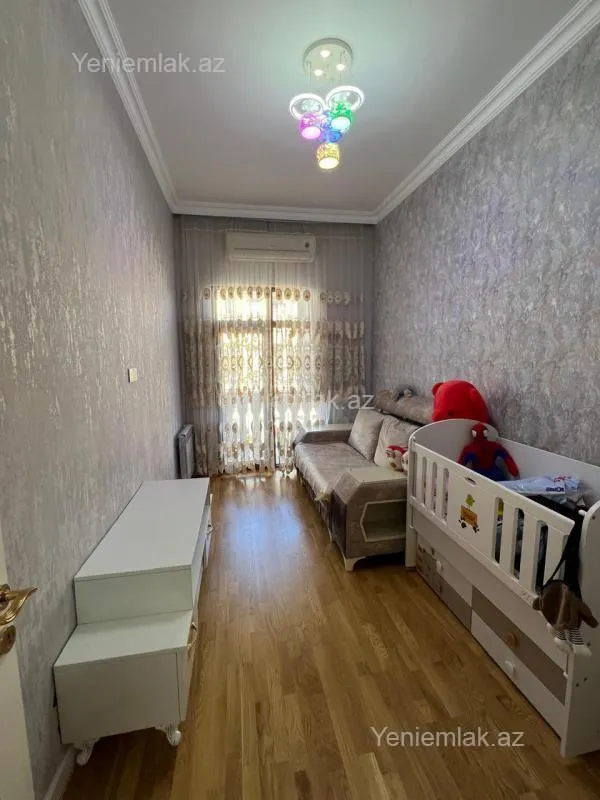 Satılır 3 otaqlı yeni tikili 100 m²