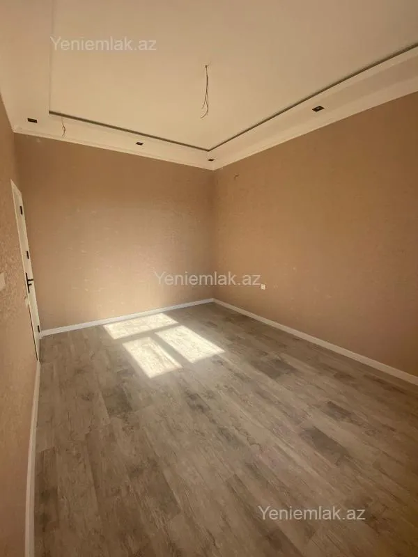 Satılır 7 otaqlı həyət evi 260 m²