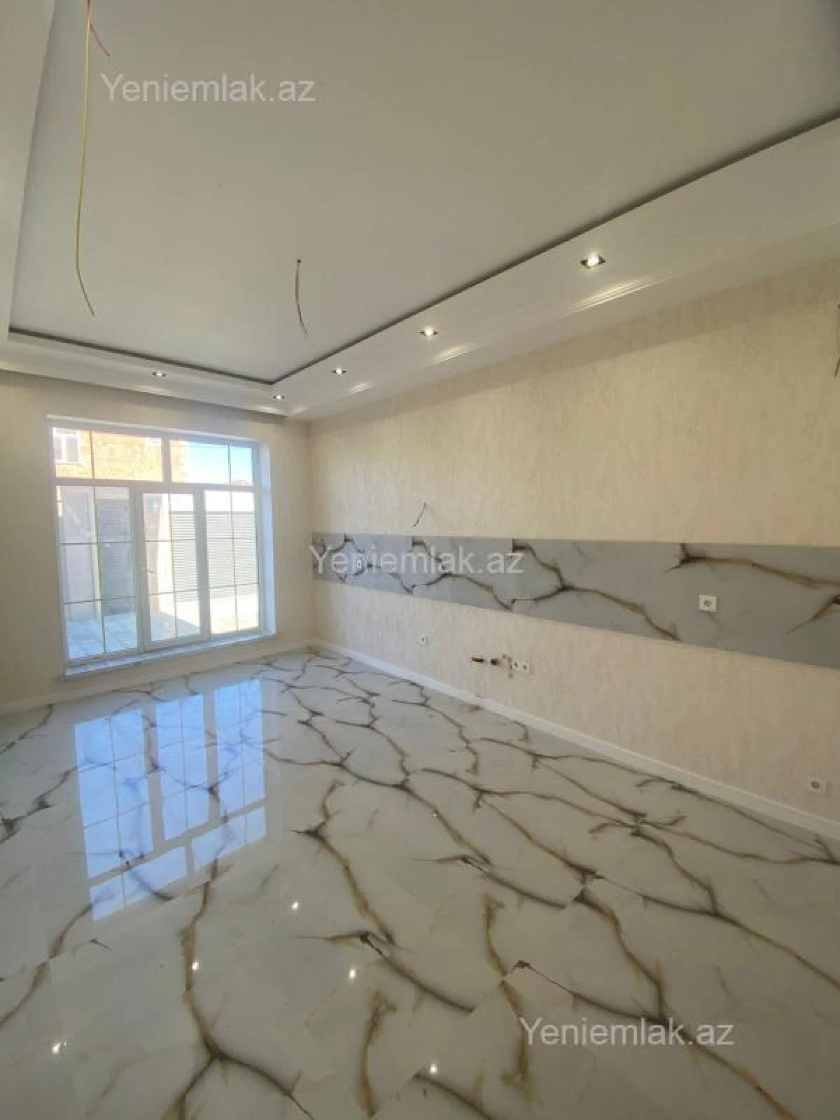 Satılır 7 otaqlı həyət evi 260 m²