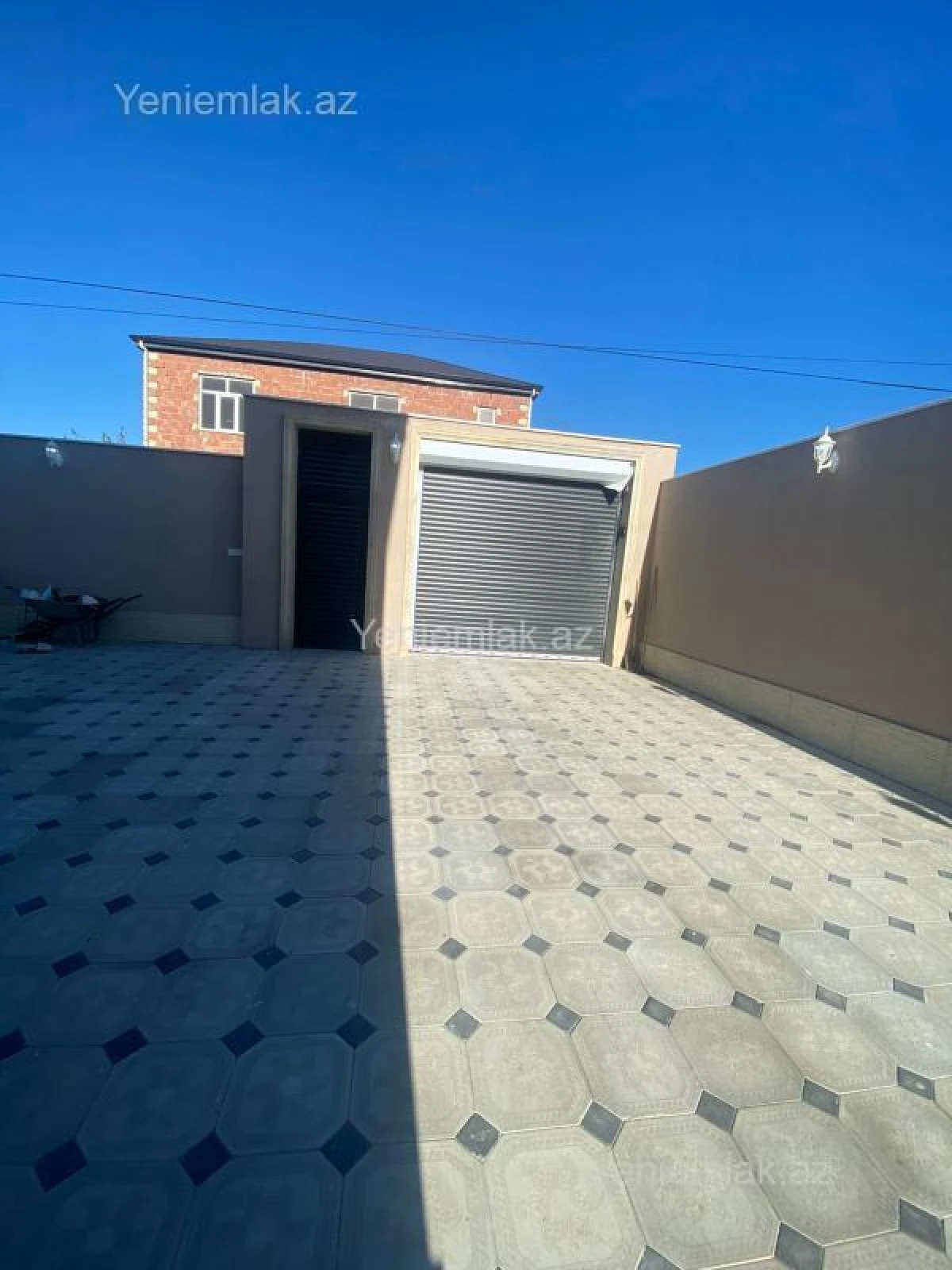 Satılır 7 otaqlı həyət evi 260 m²