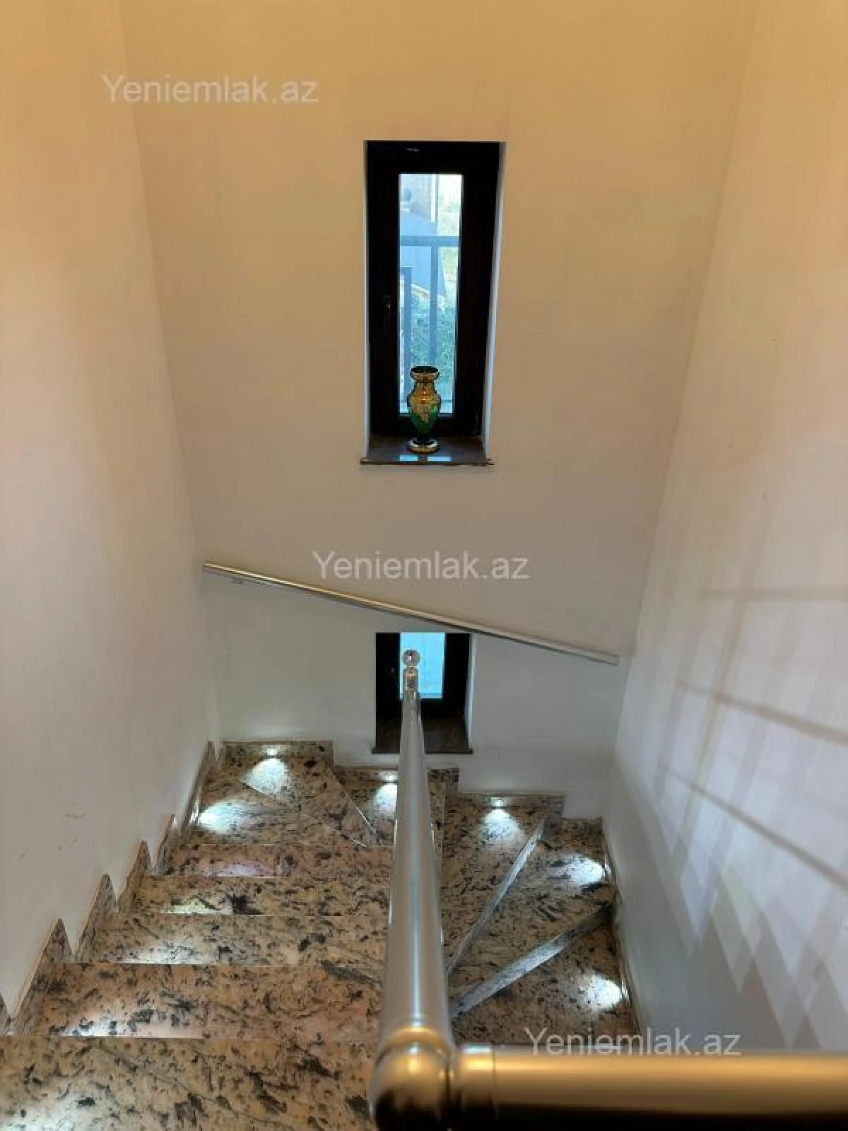 Satılır 7 otaqlı həyət evi 130 m²