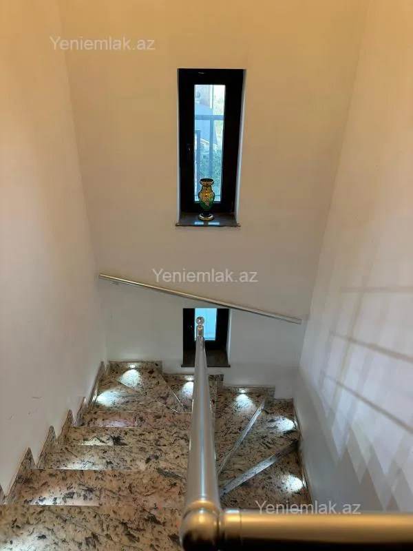 Satılır 7 otaqlı həyət evi 130 m²