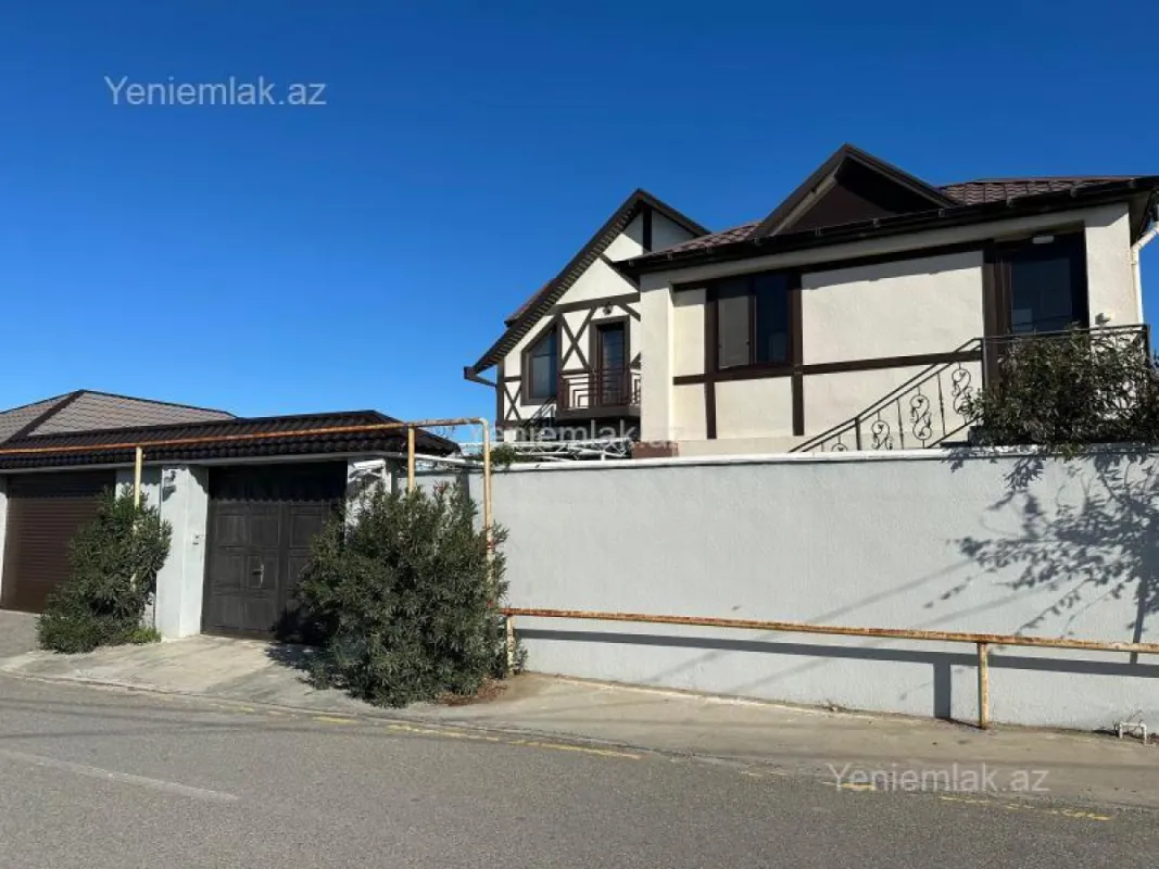 Satılır 7 otaqlı həyət evi 130 m²