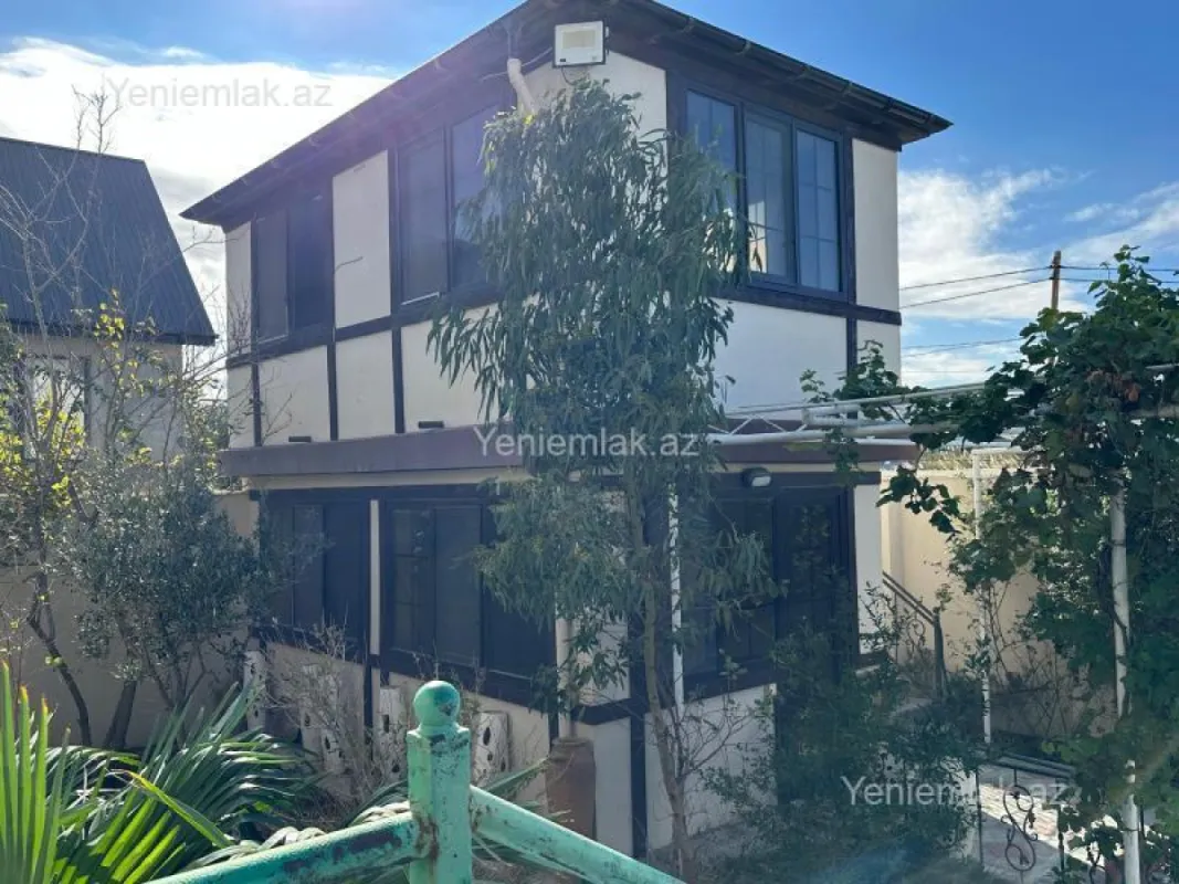 Satılır 7 otaqlı həyət evi 130 m²