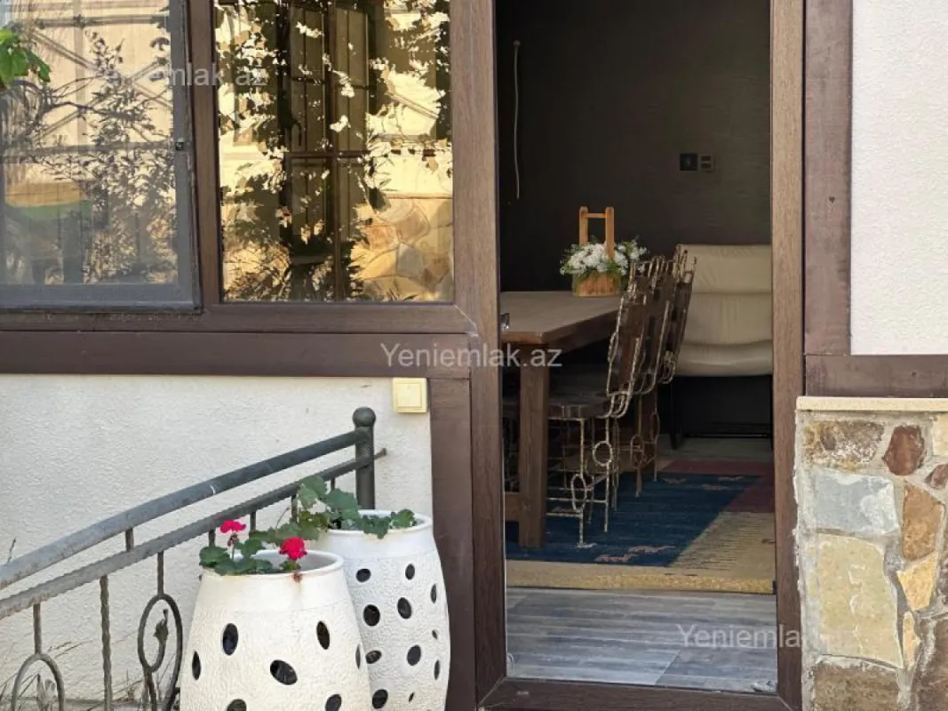 Satılır 7 otaqlı həyət evi 130 m²