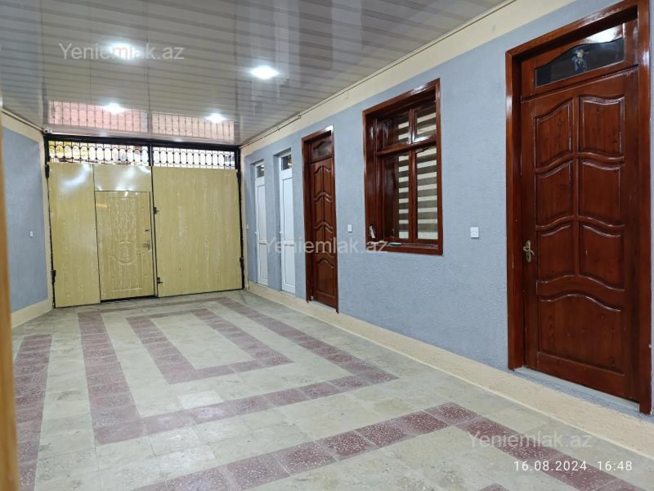 Satılır 5 otaqlı həyət evi 250 m²