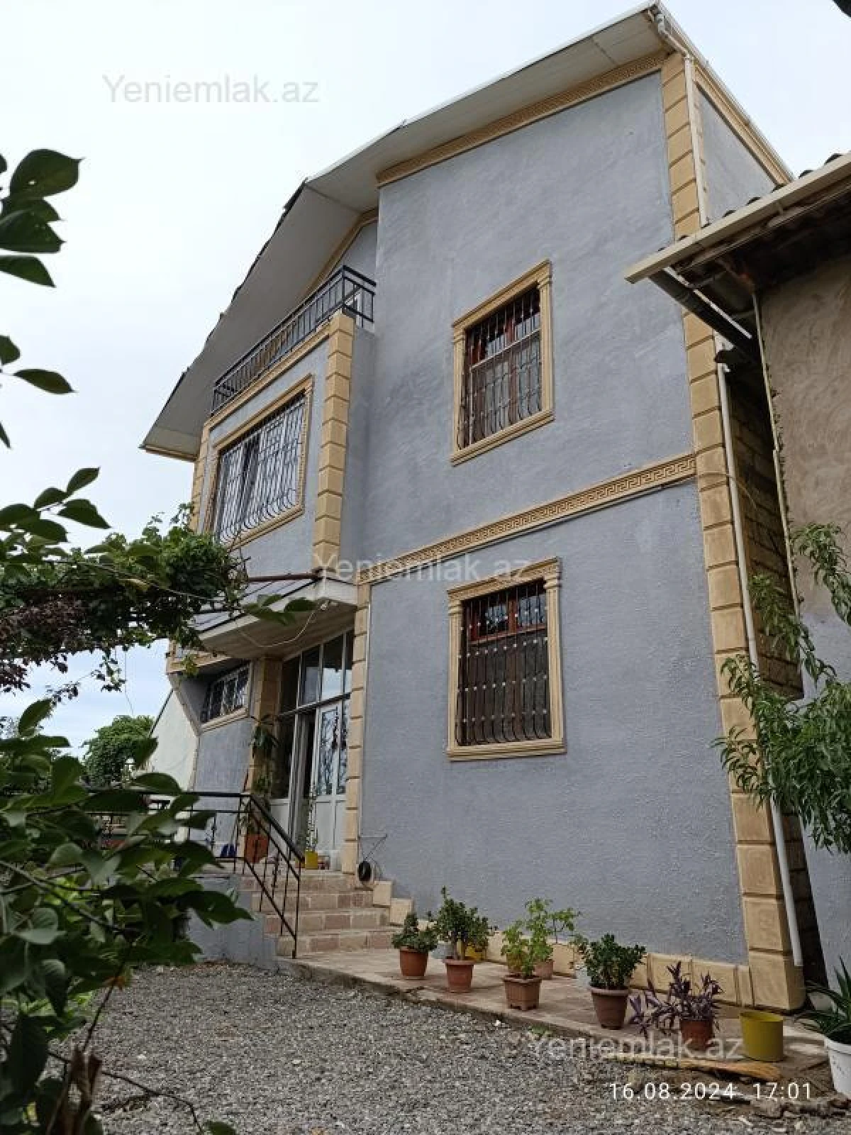 Satılır 5 otaqlı həyət evi 250 m²