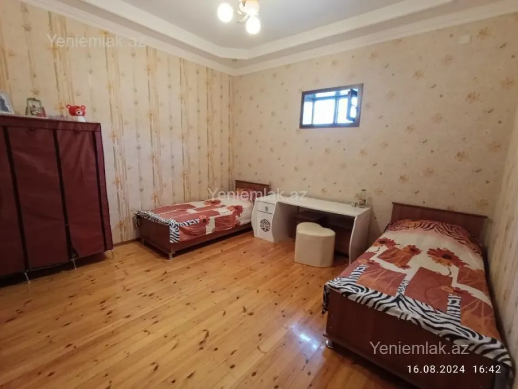 Satılır 5 otaqlı həyət evi 250 m²