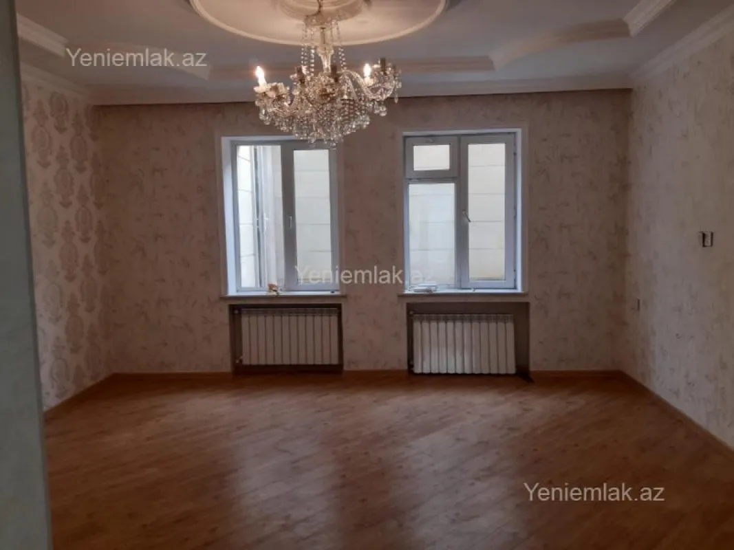 Satılır 6 otaqlı həyət evi 240 m²