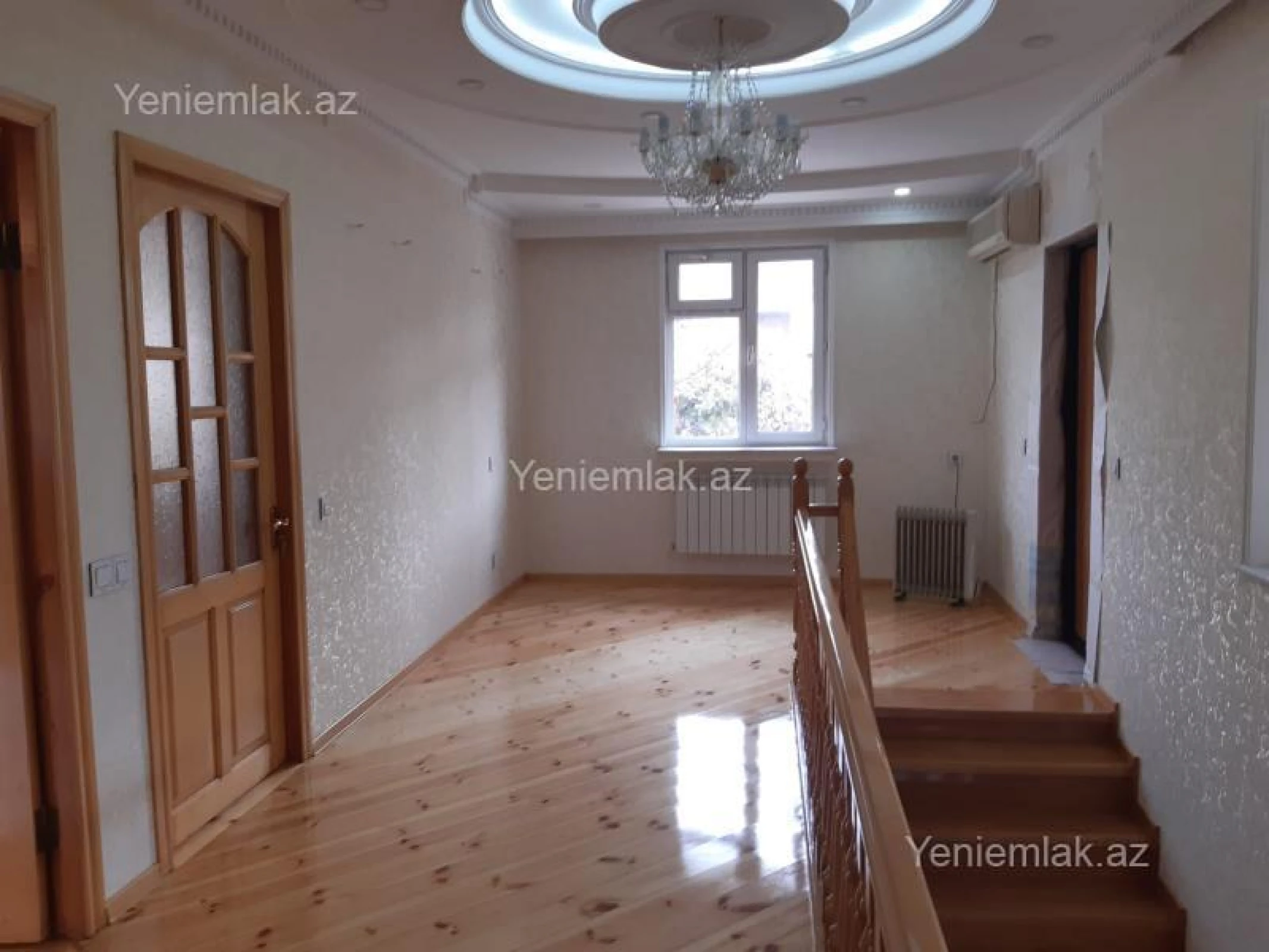 Satılır 6 otaqlı həyət evi 240 m²