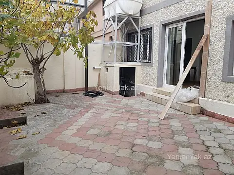 Satılır 6 otaqlı həyət evi 240 m²
